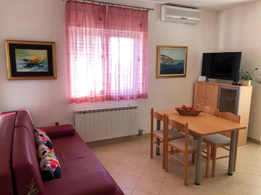 Apartments Punta Seline Ngoại thất bức ảnh